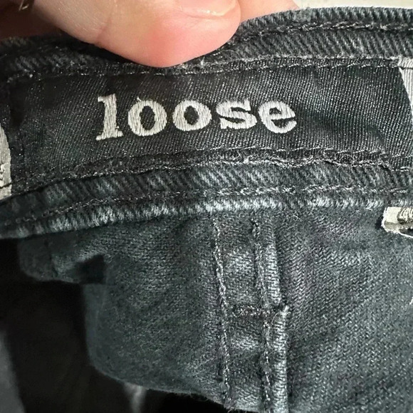 Vintage Levi’s Silver Tab High Rise Distressed Black Shorts Size 26” - Picture 6 of 11